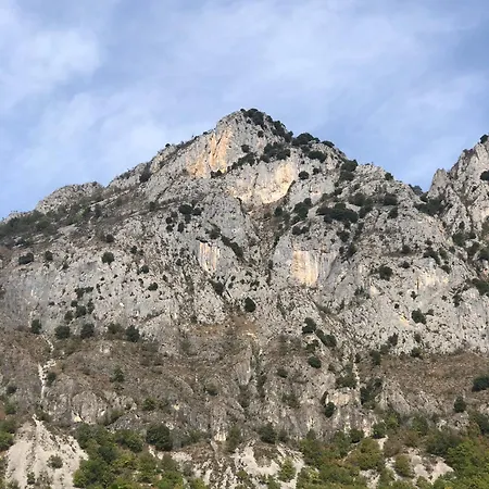 Grande Maison Dans Les Pyrenees * Surba