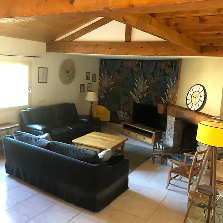 Grande Maison Dans Les Pyrenees فيلة *