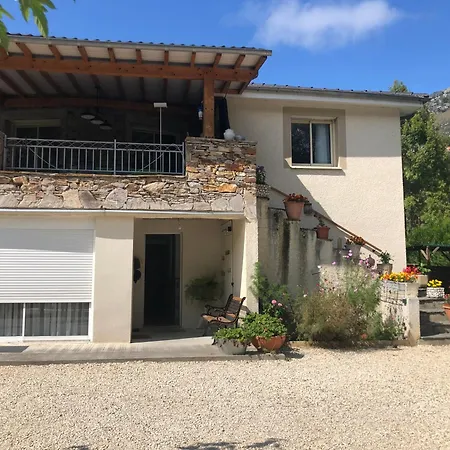Grande Maison Dans Les Pyrenees * Surba